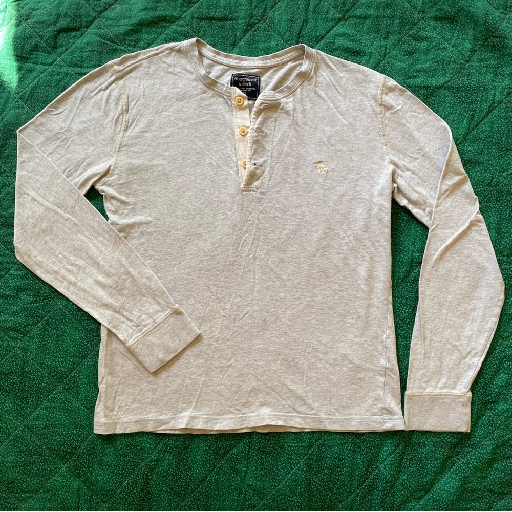 Abercrombie & Fitch lightweight grey Henley shirt